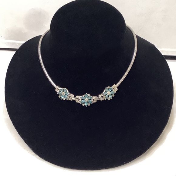 Vintage Silver Necklace With Rhinestone Flowers - Picture 3 of 8